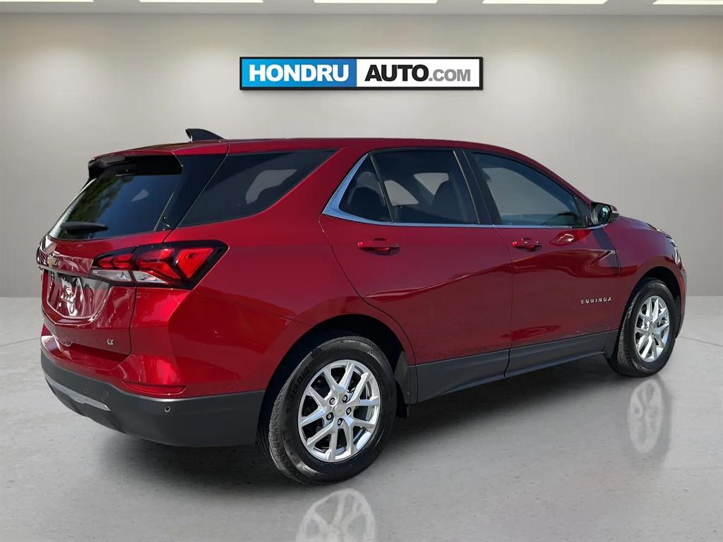 2024 Chevrolet Equinox LT photo 4