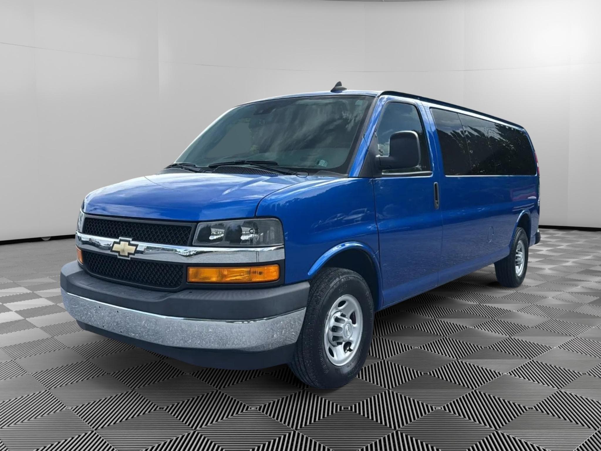 2019 Chevrolet Express Passenger 3500