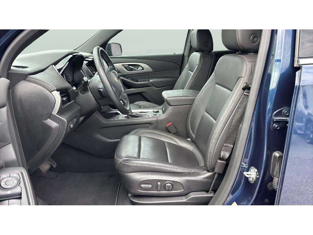 2023 Chevrolet Traverse 3LT - Photo 11