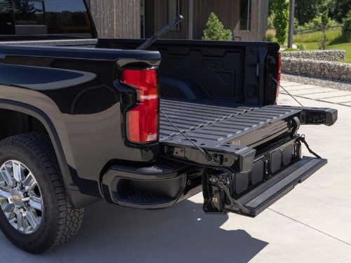 2025 Chevrolet Silverado HD view of multiflex tailgate