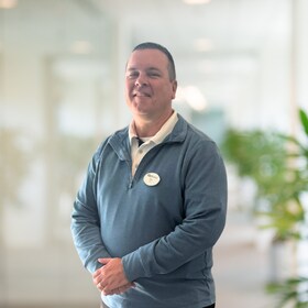 Staff member Eric Koser from ID_75b759