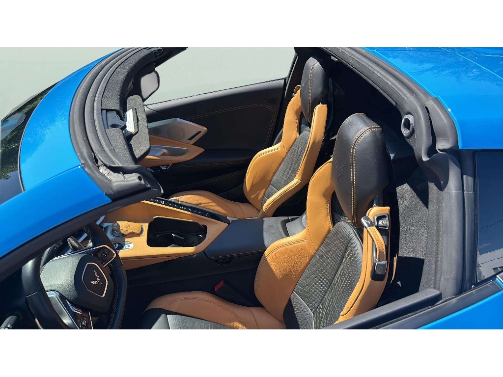 2021 Chevrolet Corvette 2LT - Photo 15