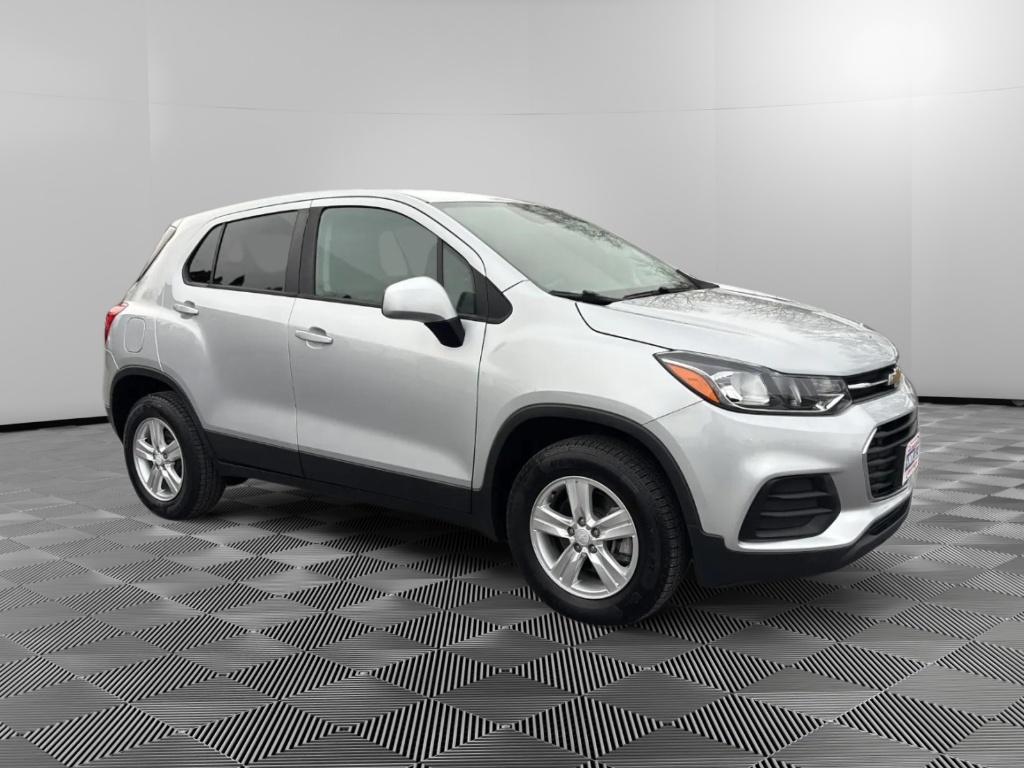 Used 2020 Chevrolet Trax LS with VIN 3GNCJNSB0LL127884 for sale in Elizabethtown, PA