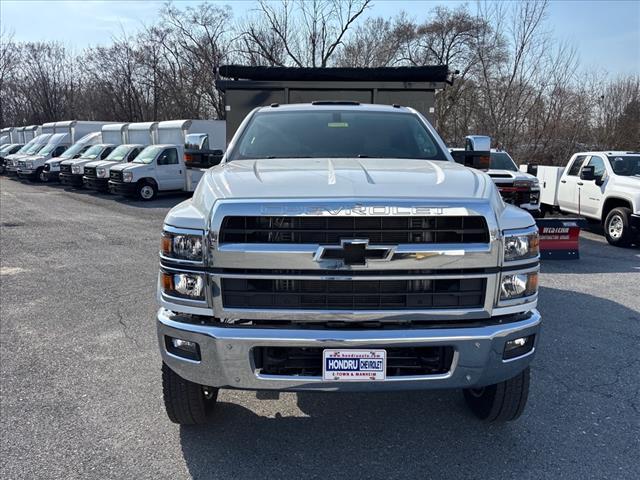 2024 Chevrolet Silverado 6500HD Work Truck photo 2