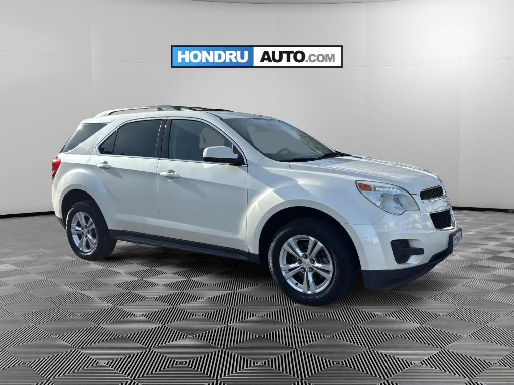 2015 Chevrolet Equinox LT photo 2