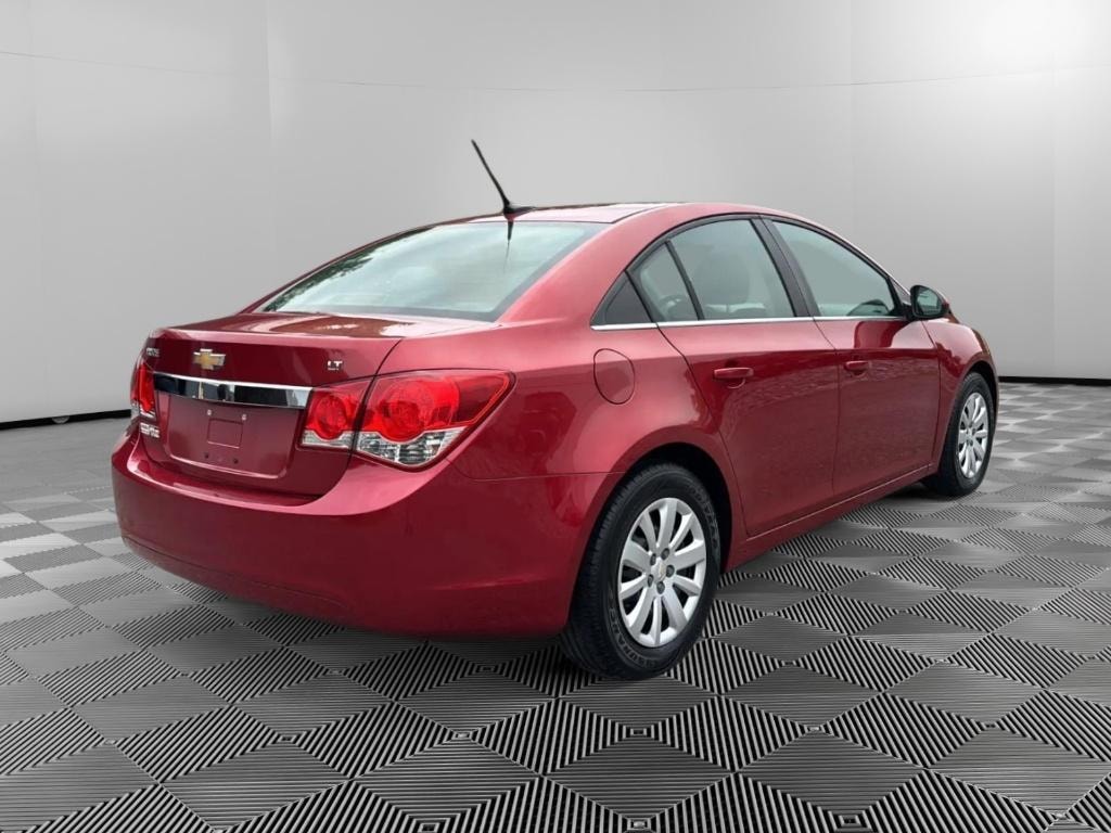 Used 2011 Chevrolet Cruze LT w/1LT Sedan