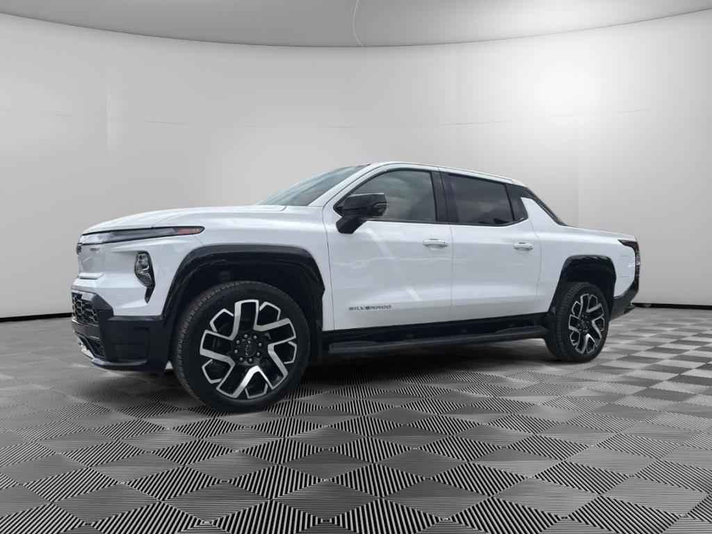 2024 Chevrolet Silverado EV RST's photo