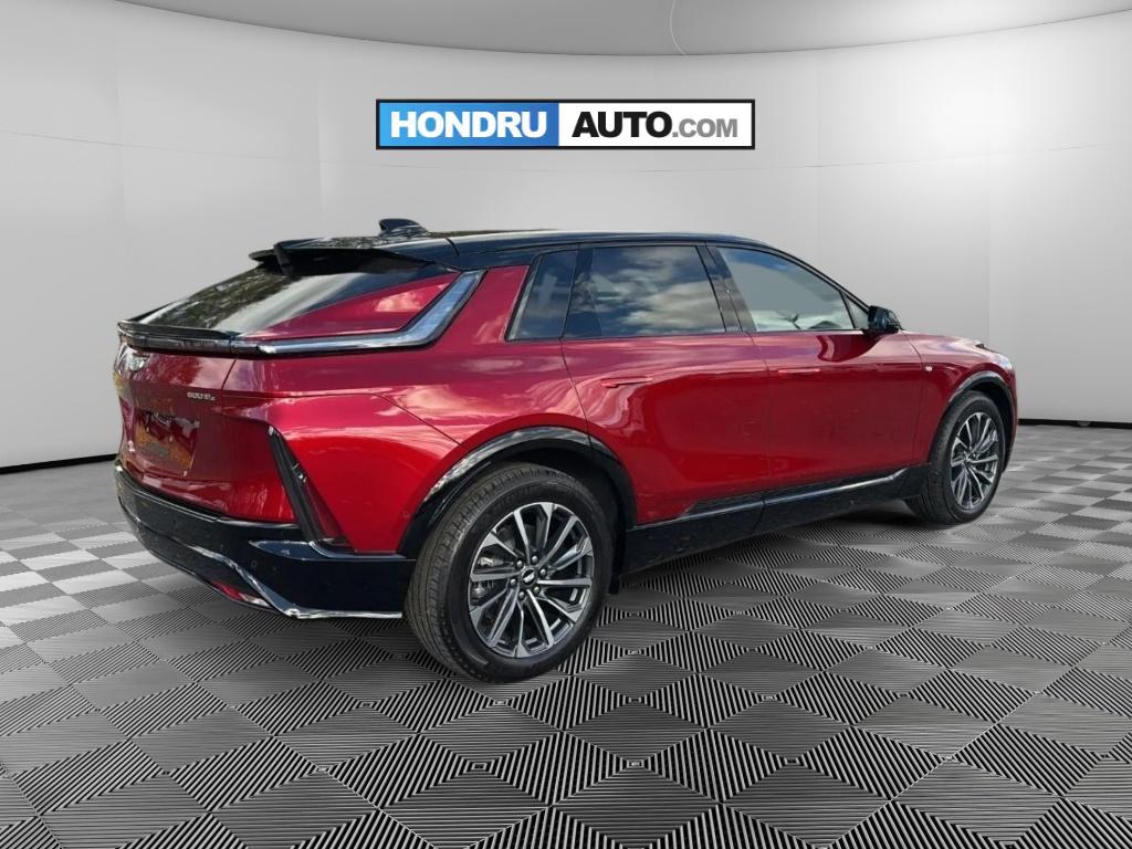 2025 Cadillac Lyriq Sport photo 4
