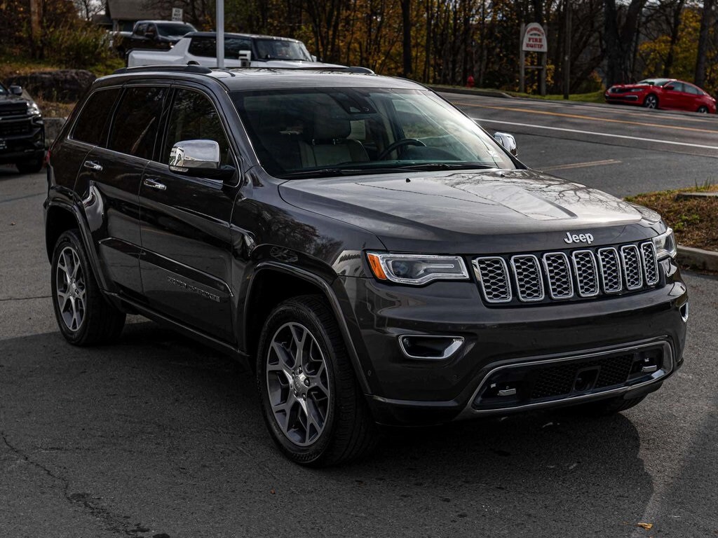 2020 Jeep Grand Cherokee Overland photo 2