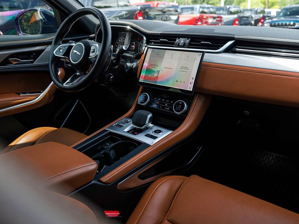 2026 Jaguar F-Pace R-Dynamic S - Photo 31