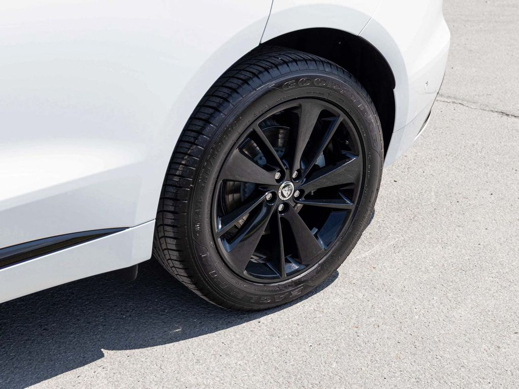2026 Jaguar F-Pace R-Dynamic S - Photo 8