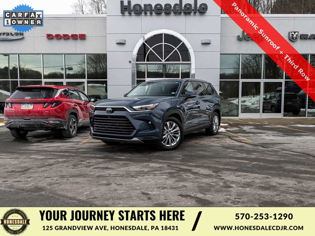 2024 Toyota Grand Highlander Platinum's photo