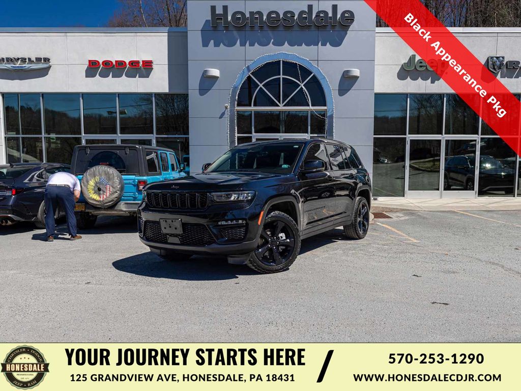 2025 Jeep Grand Cherokee SUV 