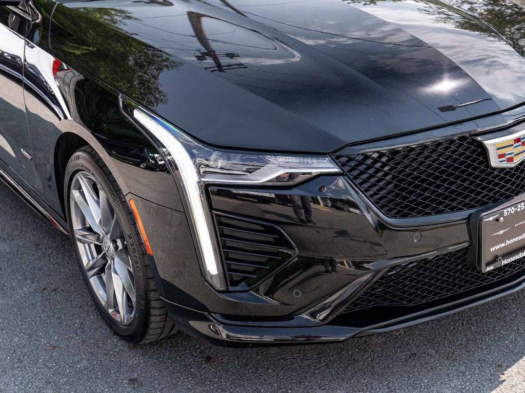 2025 Cadillac CT4-V V-Series - Photo 36