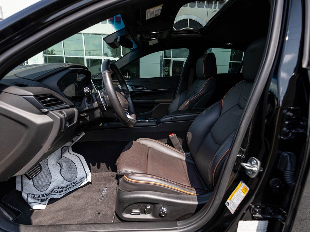 2025 Cadillac CT4-V V-Series - Photo 26