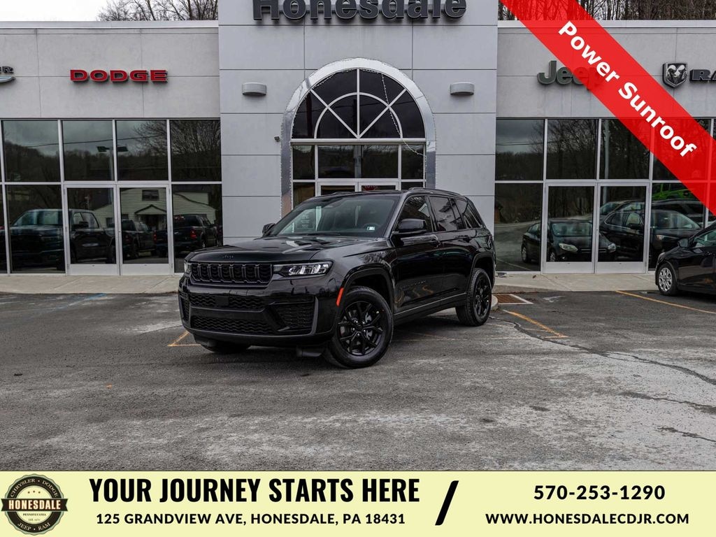 New 2026 Jeep Grand Cherokee LAREDO ALTITUDE 4X4 Sport Utility