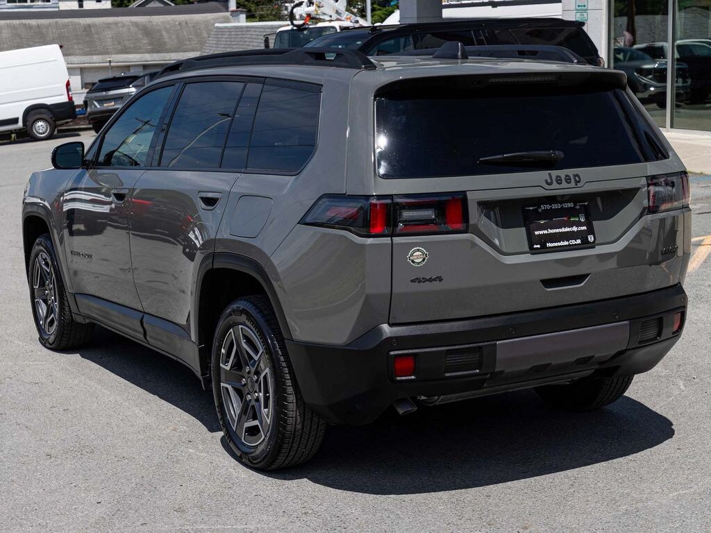 New 2026 Jeep Cherokee LAREDO 4X4 Sport Utility