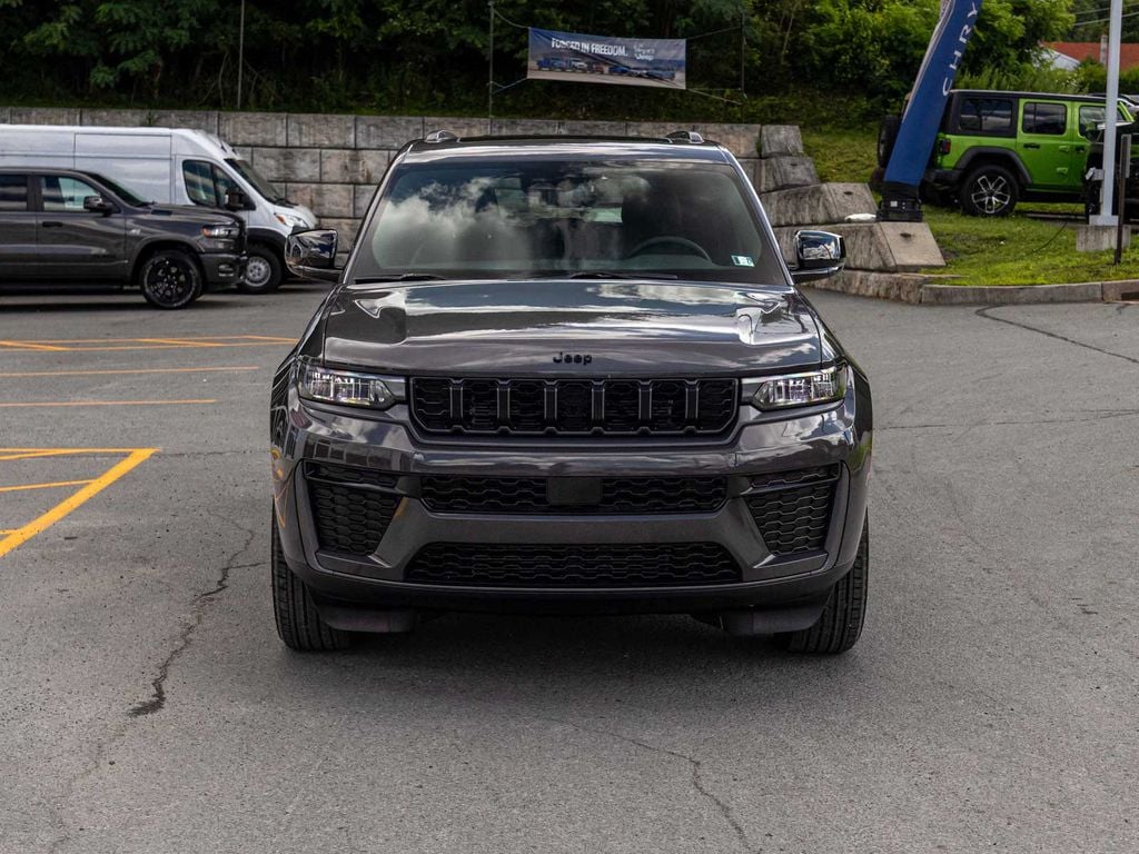 New 2026 Jeep Grand Cherokee LAREDO ALTITUDE 4X4 Sport Utility