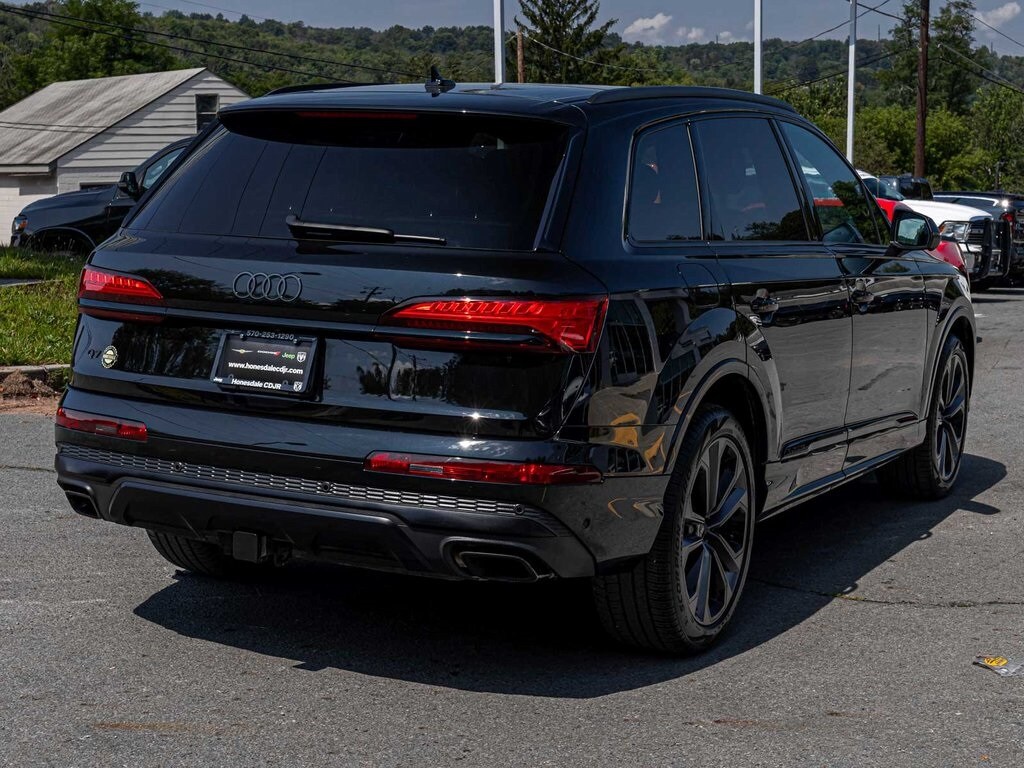 2025 Audi Q7 55 Premium Plus photo 3