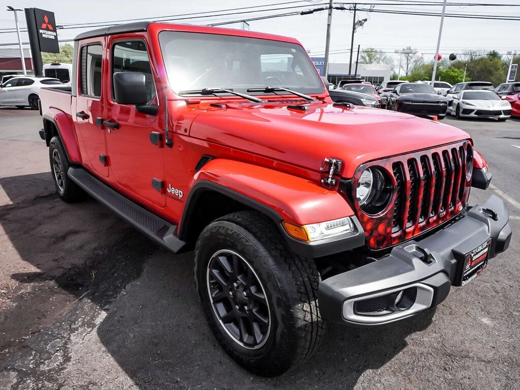 Used 2021 Jeep Gladiator Overland Truck