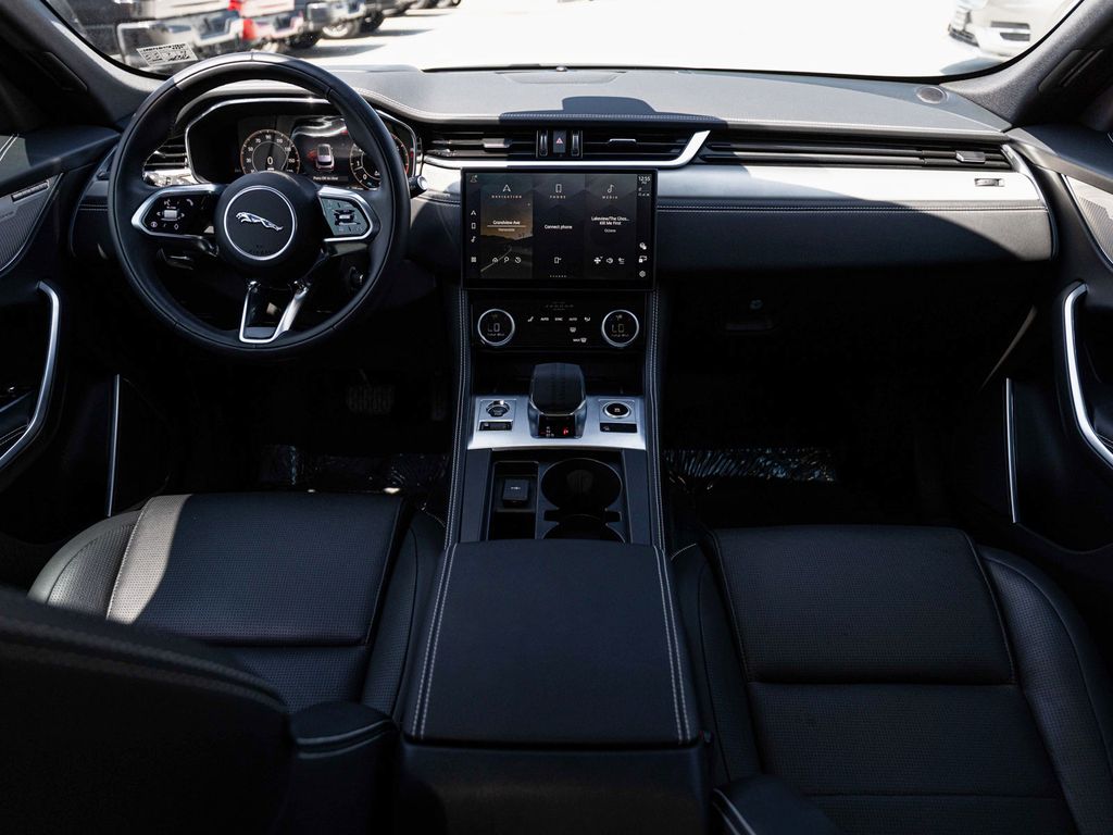 2026 Jaguar F-Pace R-Dynamic S - Photo 25