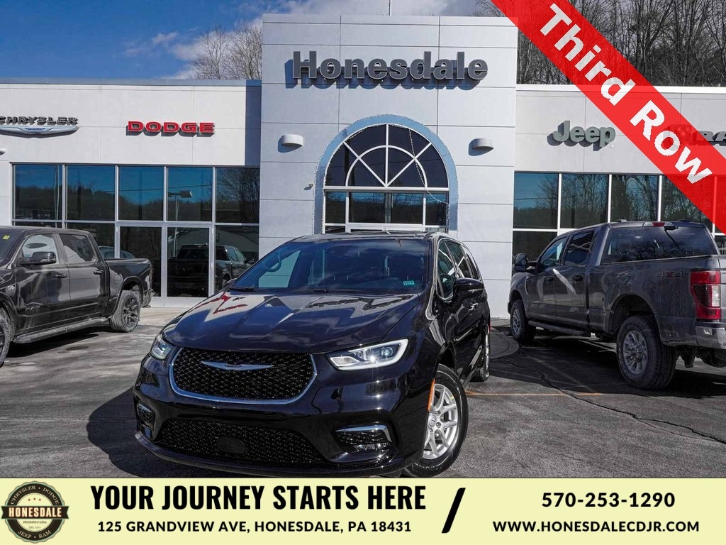 2026 Chrysler Pacifica Passenger Van 