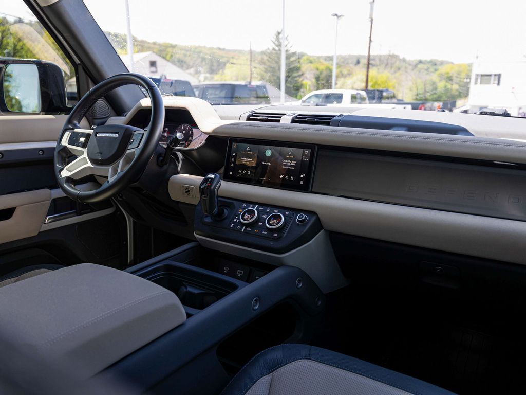 2023 Land Rover Defender X-Dynamic SE - Photo 31