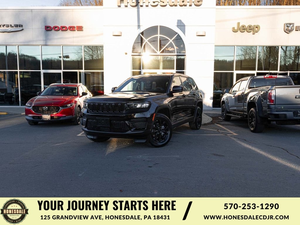 2025 Jeep Grand Cherokee Altitude's photo