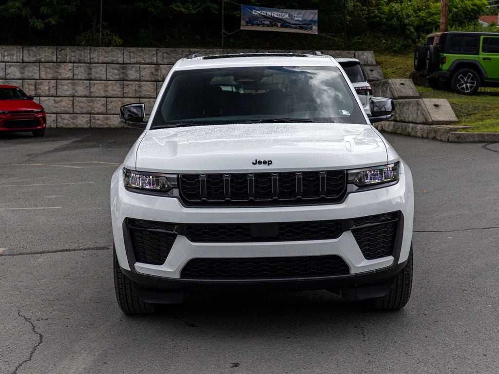 New 2026 Jeep Grand Cherokee L LAREDO ALTITUDE 4X4 Sport Utility
