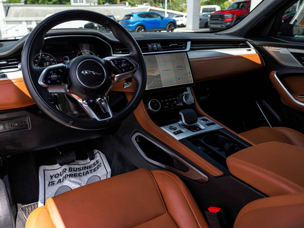 2026 Jaguar F-Pace R-Dynamic S - Photo 17