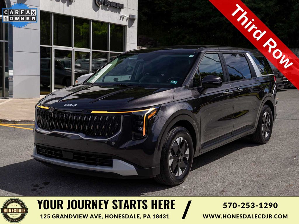 Used 2026 Kia Carnival Hybrid LXS Minivan/Van