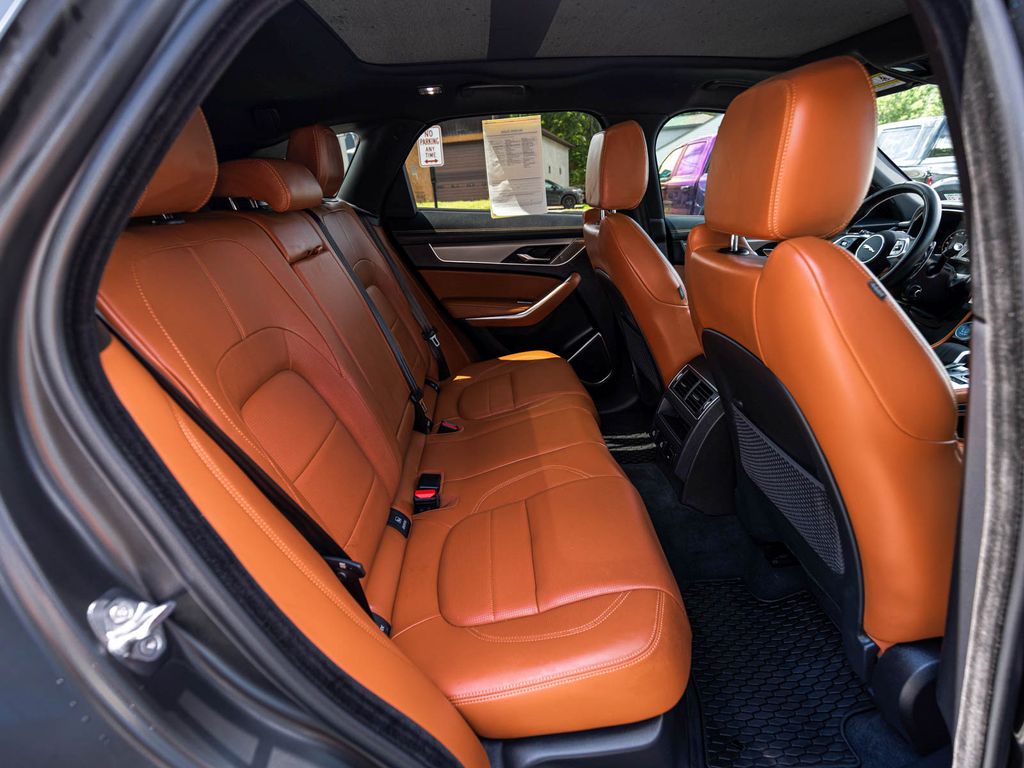 2026 Jaguar F-Pace R-Dynamic S - Photo 28