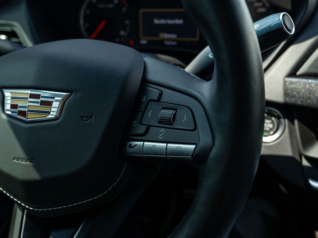 2025 Cadillac CT4-V V-Series - Photo 23