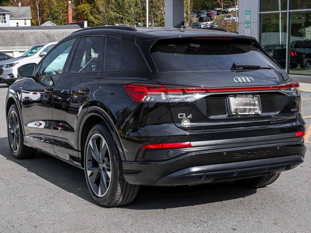 2025 Audi Q4 55 E-tron Premium Plus photo 4