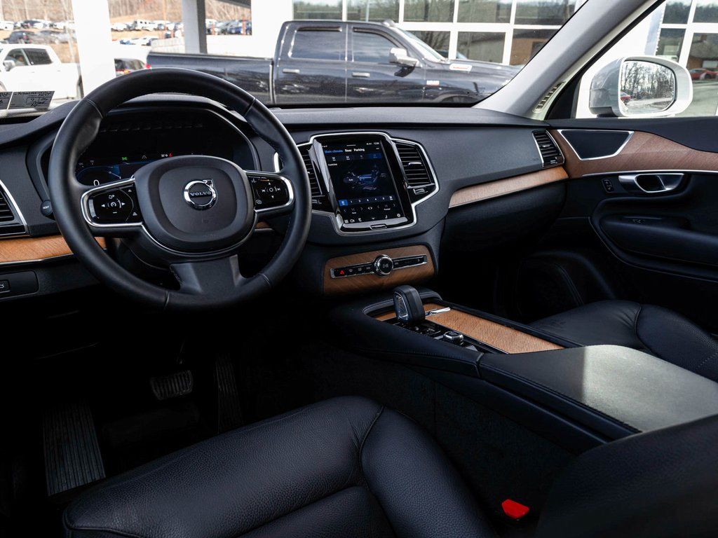2024 Volvo XC90 Plus - Photo 17