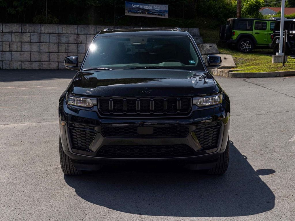 New 2026 Jeep Grand Cherokee LAREDO ALTITUDE 4X4 Sport Utility