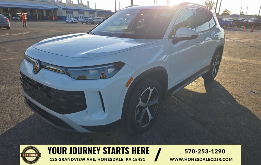 Used 2025 Volkswagen Tiguan 2.0T SE SUV