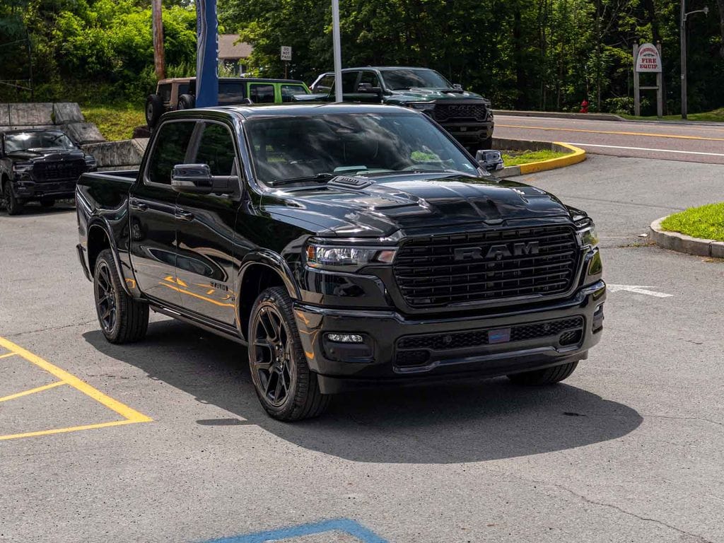 New 2026 Ram 1500 LARAMIE CREW CAB 4X4 5'7 BOX Pickup