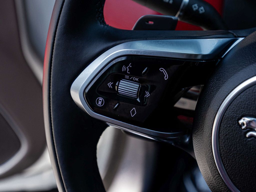 2026 Jaguar F-Pace R-Dynamic S - Photo 20