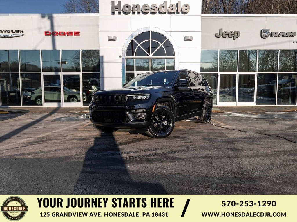 2025 Jeep Grand Cherokee Altitude's photo