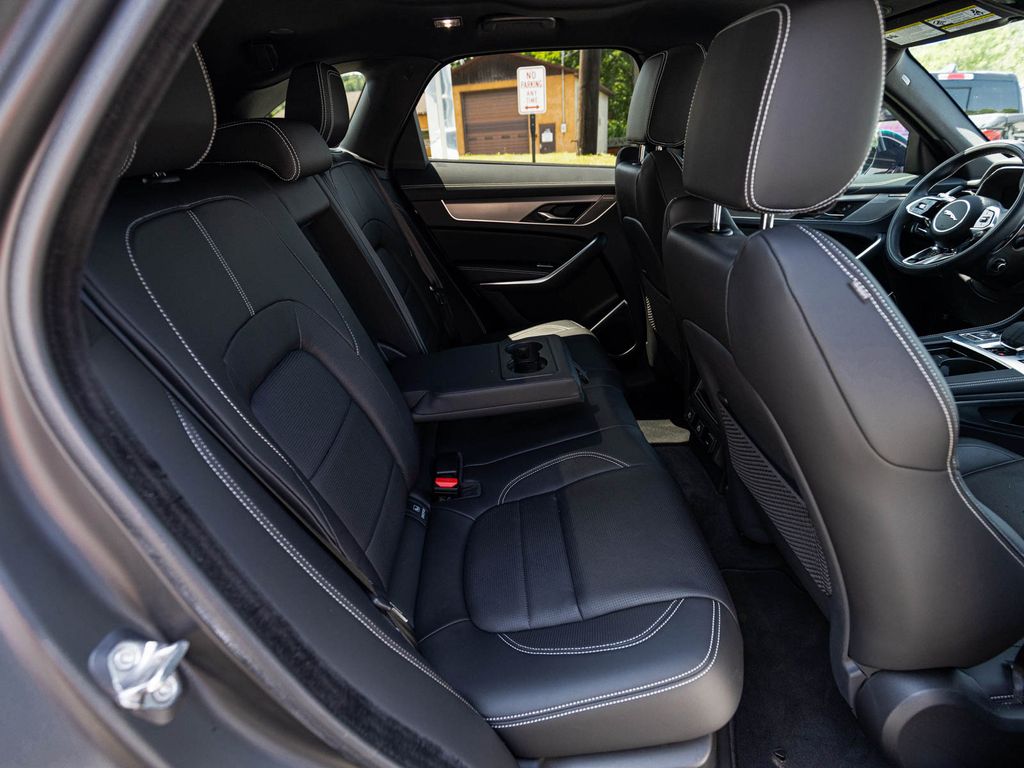 2026 Jaguar F-Pace R-Dynamic S - Photo 23