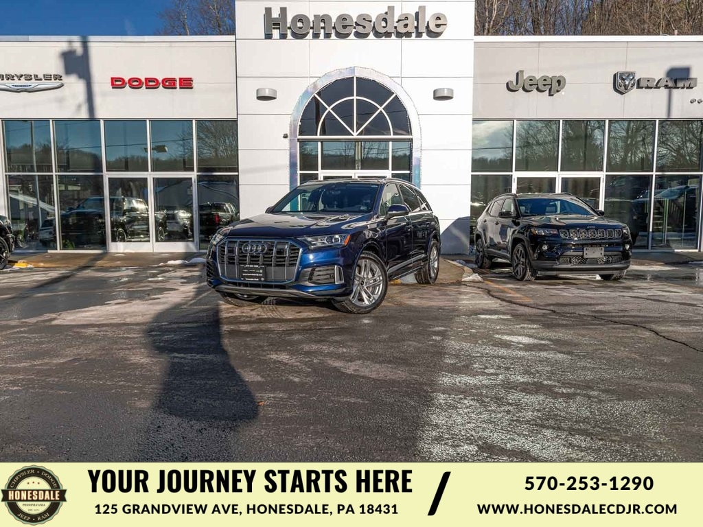 2023 Audi Q7 Premium's photo