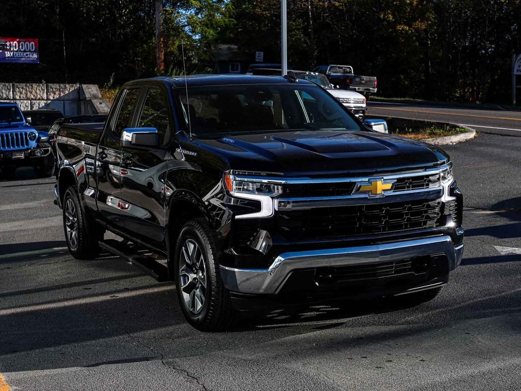 Used 2024 Chevrolet Silverado 1500 LT Truck
