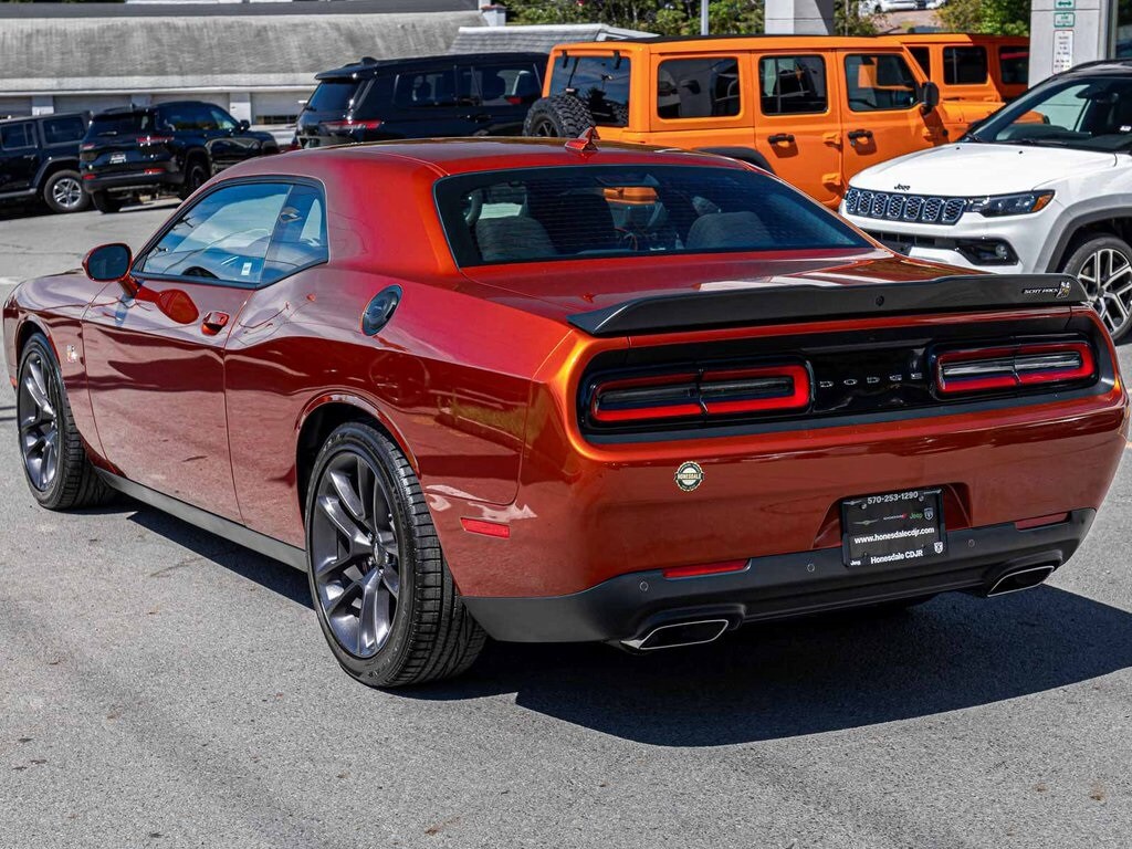 2022 Dodge Challenger R/T Scat Pack photo 4