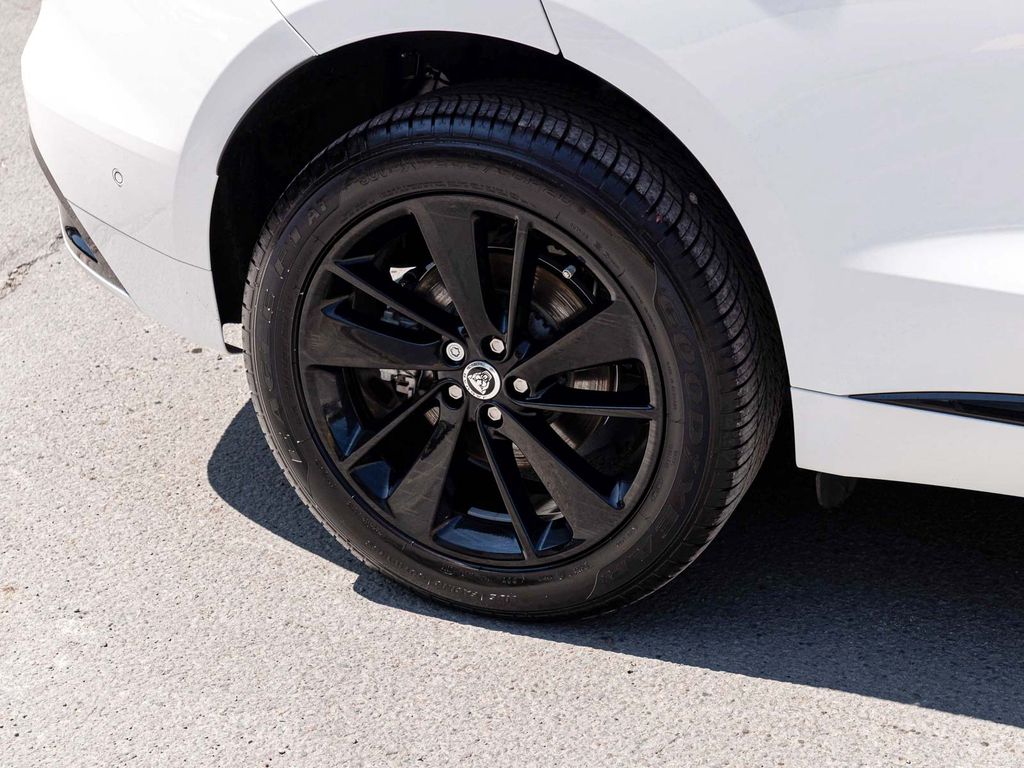 2026 Jaguar F-Pace R-Dynamic S - Photo 10