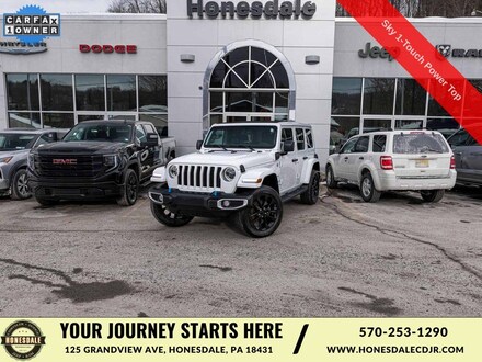 2023 Jeep Wrangler 4xe Sahara SUV
