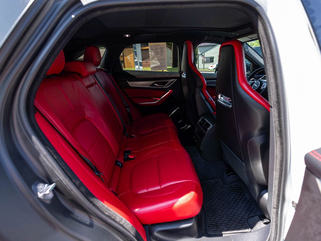 2026 Jaguar F-Pace R-Dynamic S - Photo 27
