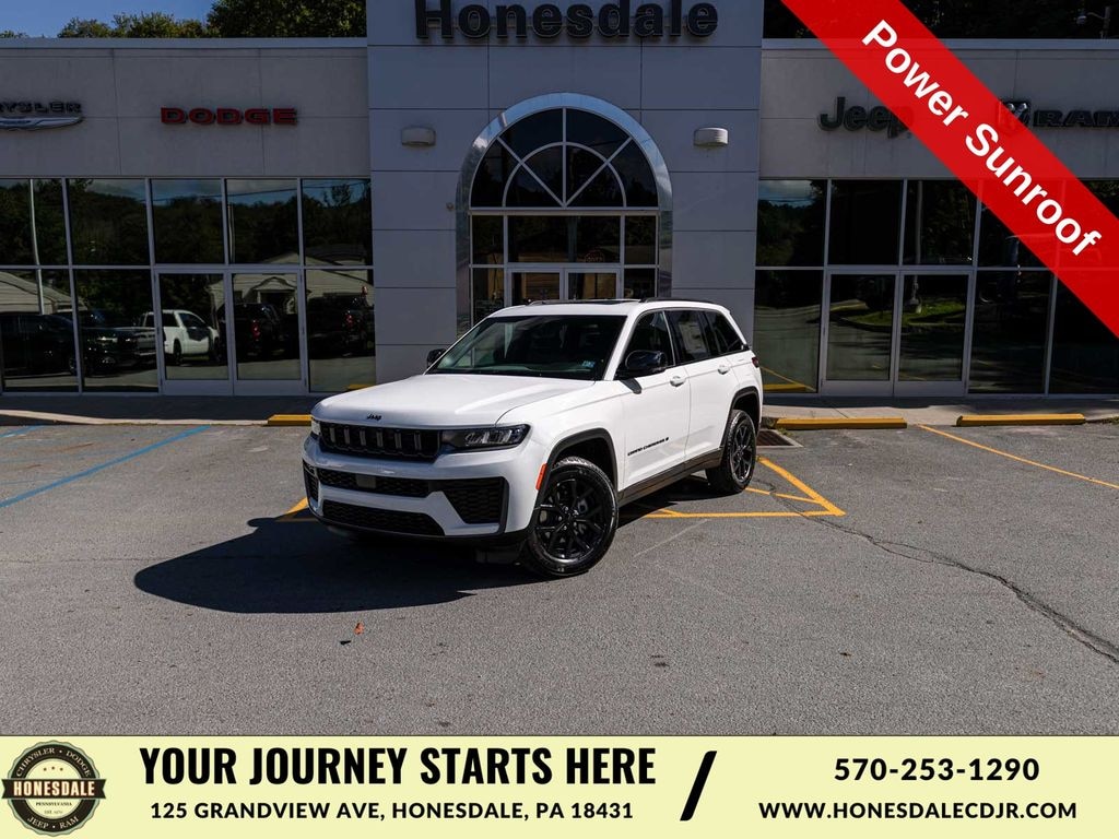 New 2026 Jeep Grand Cherokee LAREDO ALTITUDE 4X4 Sport Utility