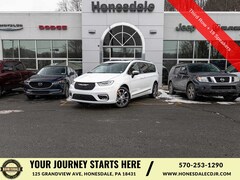 2026 Chrysler Pacifica PINNACLE AWD Passenger Van