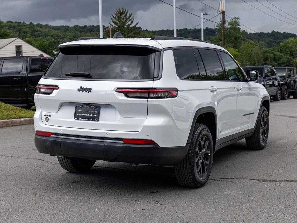 New 2026 Jeep Grand Cherokee L LAREDO ALTITUDE 4X4 Sport Utility